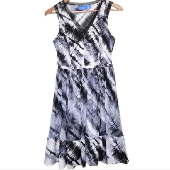 Simply Vera Wang Dress Abstract Fit & Flare, Size XS - Picture 1 of 11